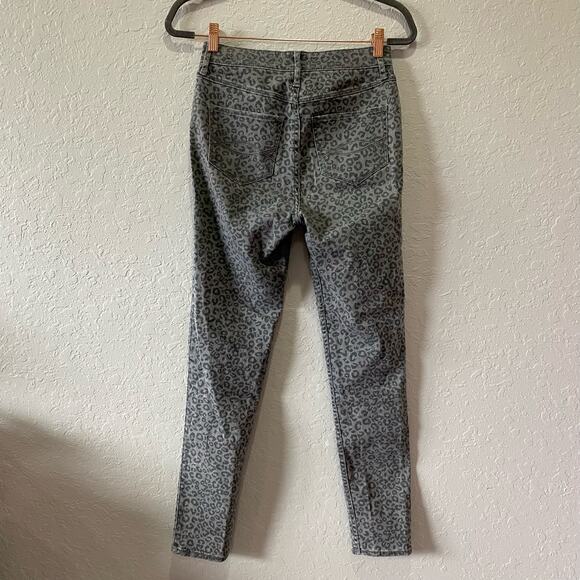 Abercrombie & Fitch Gray High-Waisted Leopard Jeans Size 4 - Picture 4 of 8